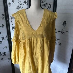 New Lumiere Yellow Lace-Trimmed Short Jumpsuit